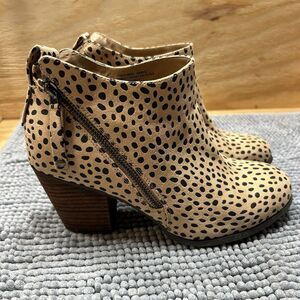 Torrid Double Zip Heeled Bootie Leopard Print US 7.5WW Extra Wide Width